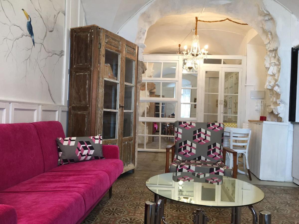 Apartamentos Tukasa Vintage Caces Dış mekan fotoğraf
